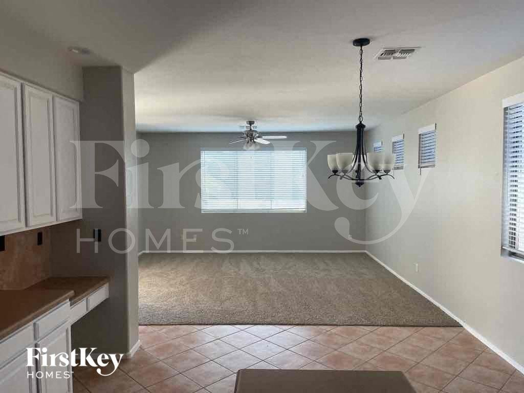 18451 W Sunrise Dr - Photo 3 of 10