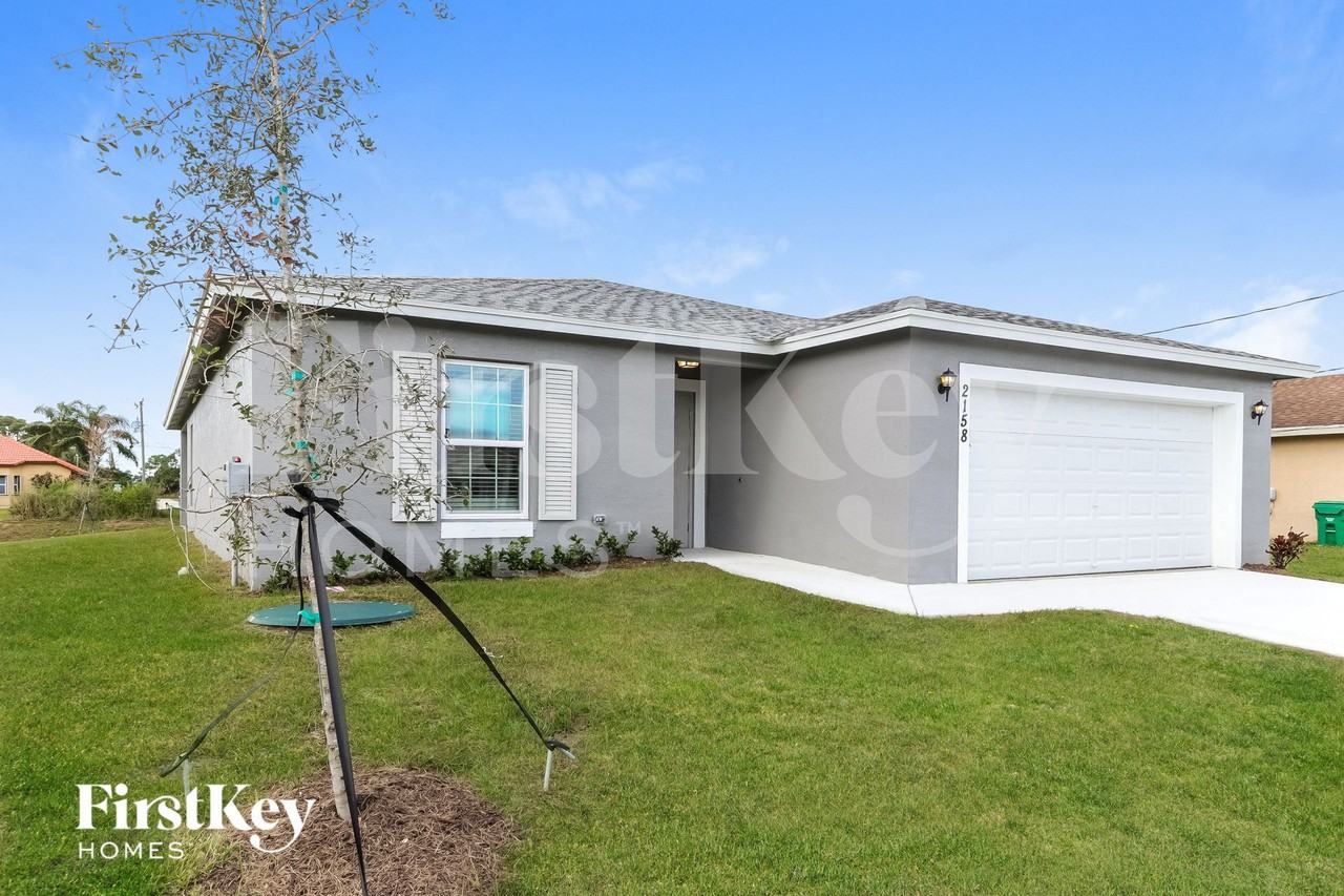 2158 Sw Algiers St - Photo 2 of 15