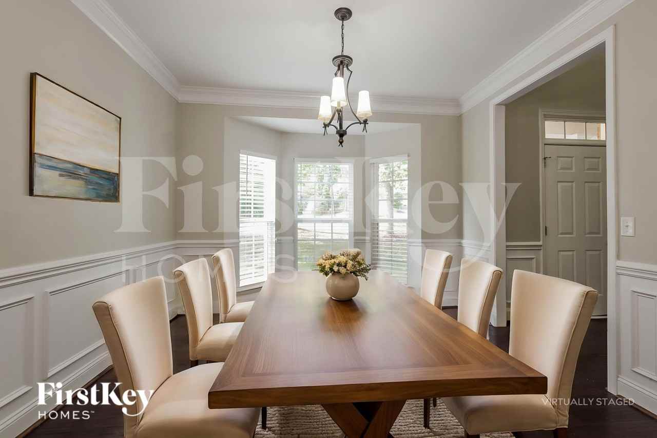 406 Sardis Rd N - Photo 7 of 19