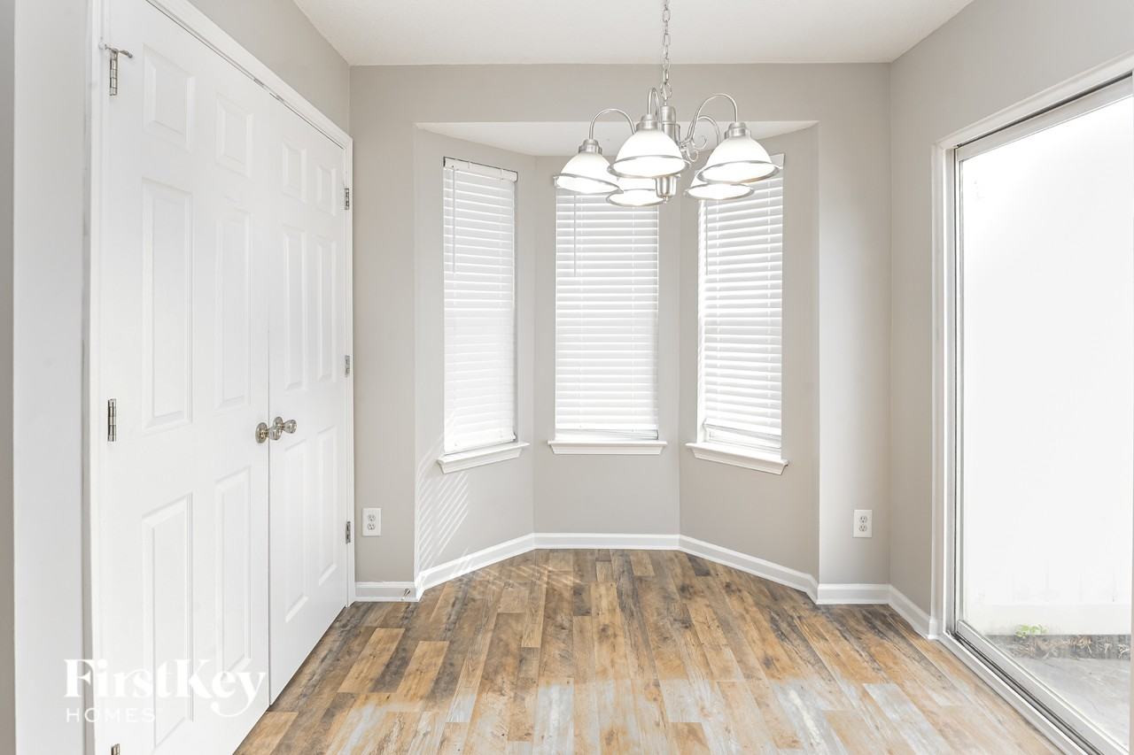 1904 Duke Adam St - Photo 6 of 15