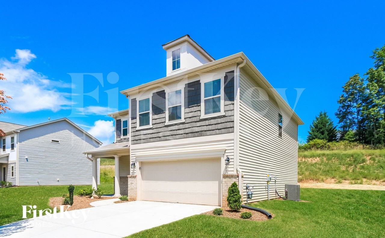 5726 Beaver Pond Trl - Photo 2 of 15