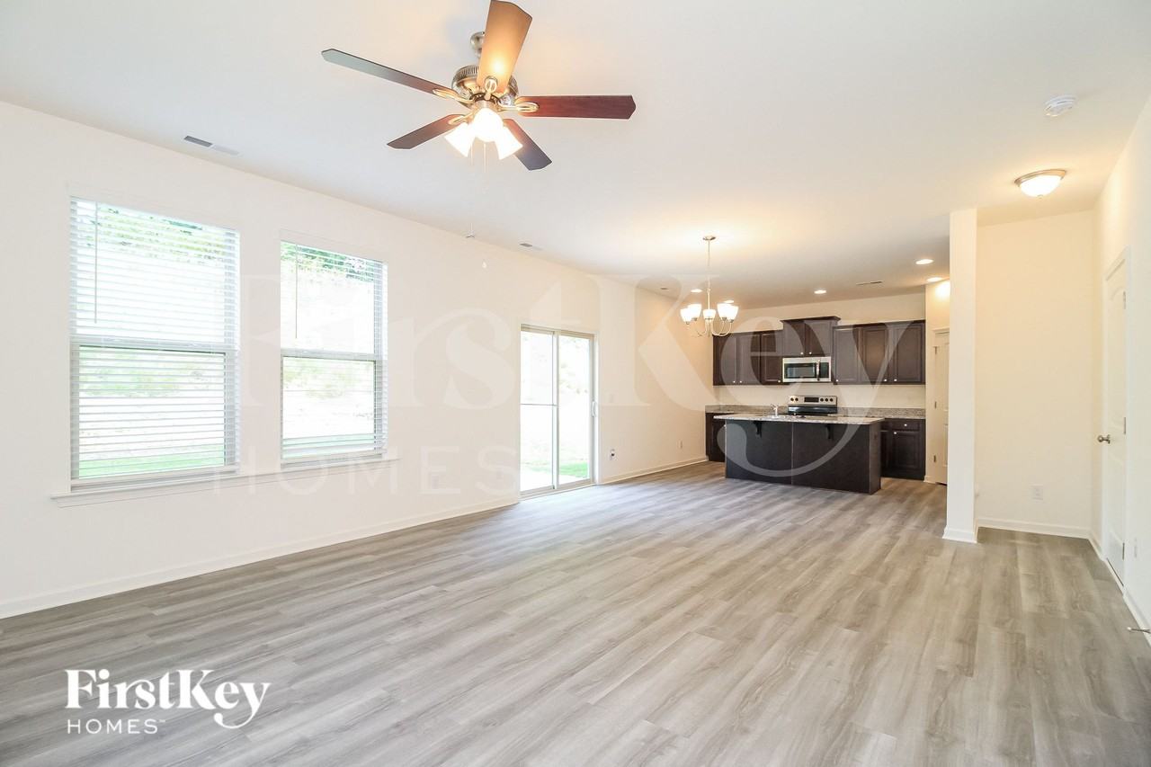 5726 Beaver Pond Trl - Photo 4 of 15