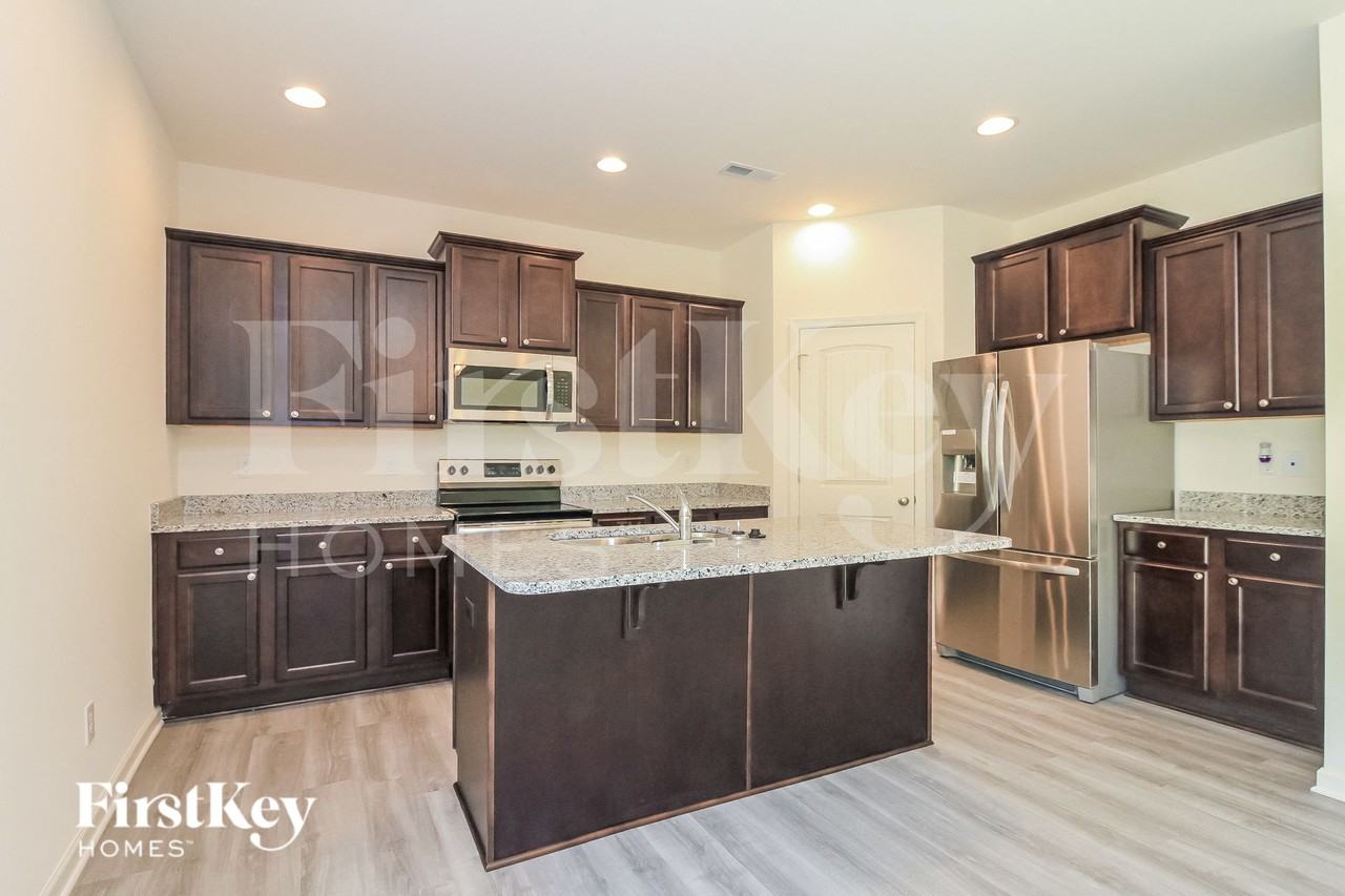 5726 Beaver Pond Trl - Photo 6 of 15