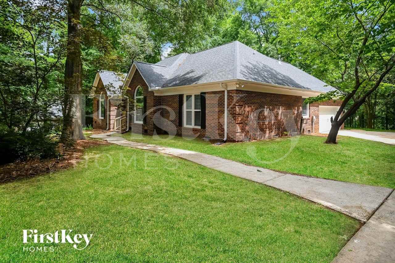 10723 Woodhollow Rd - Photo 2 of 15