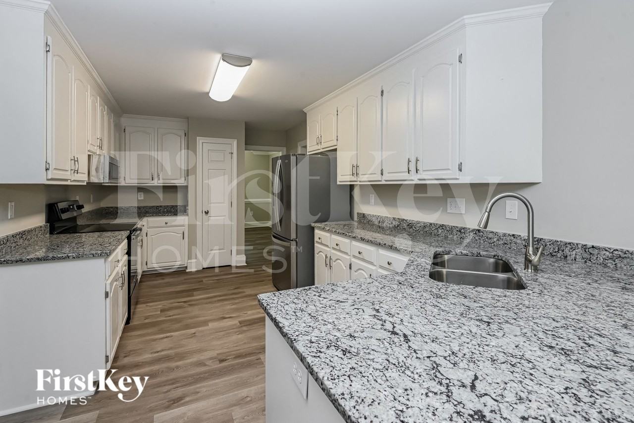 10723 Woodhollow Rd - Photo 7 of 15