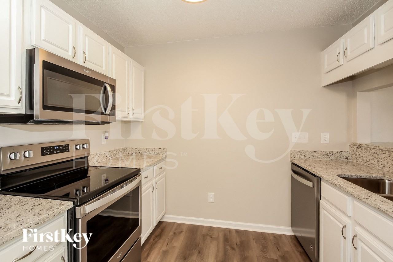 1604 Black Diamond Ct - Photo 6 of 15