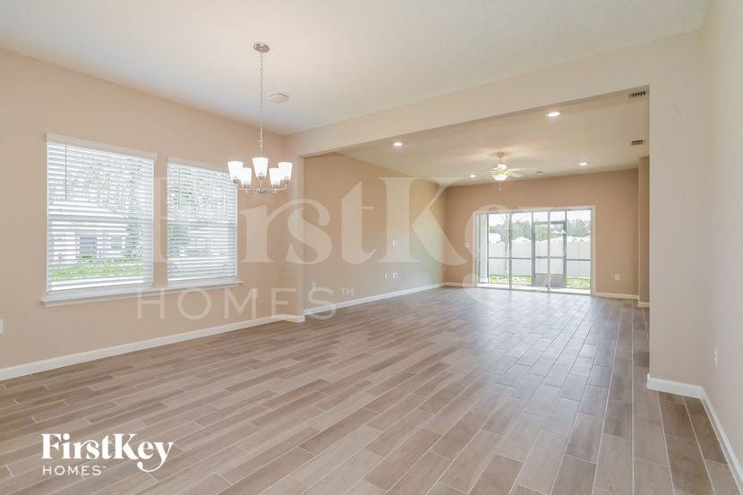 33 Martello Dr - Photo 4 of 14