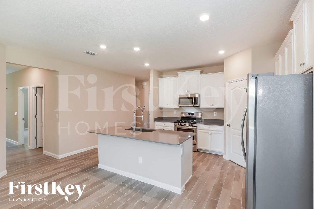 33 Martello Dr - Photo 6 of 14