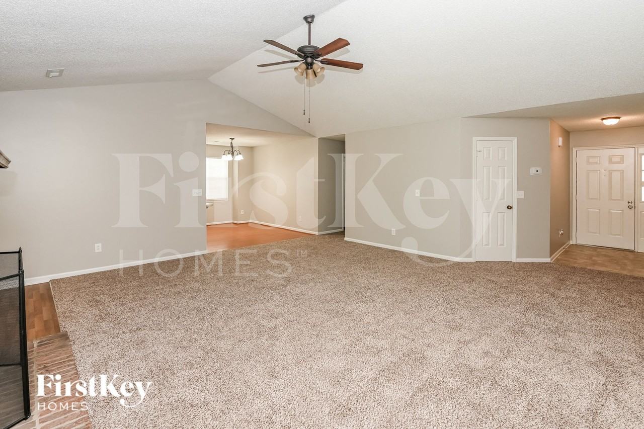 2501 Oak Leigh Dr - Photo 6 of 14