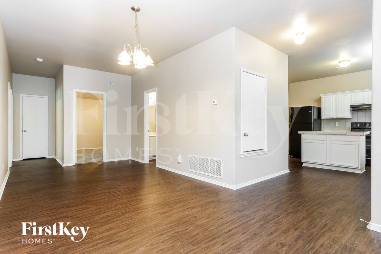 7455 Concordia Ln - Photo 5 of 16