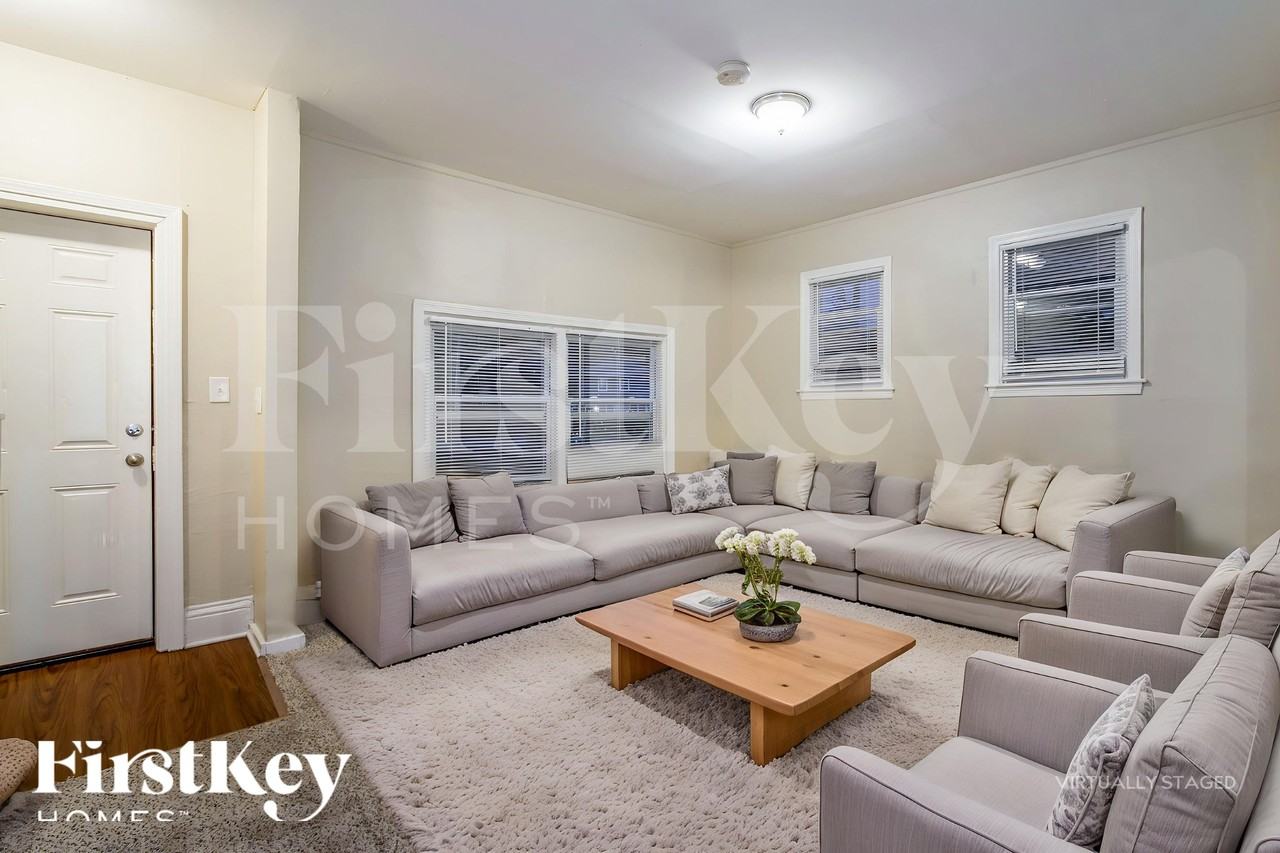 709 Porter St - Photo 5 of 18