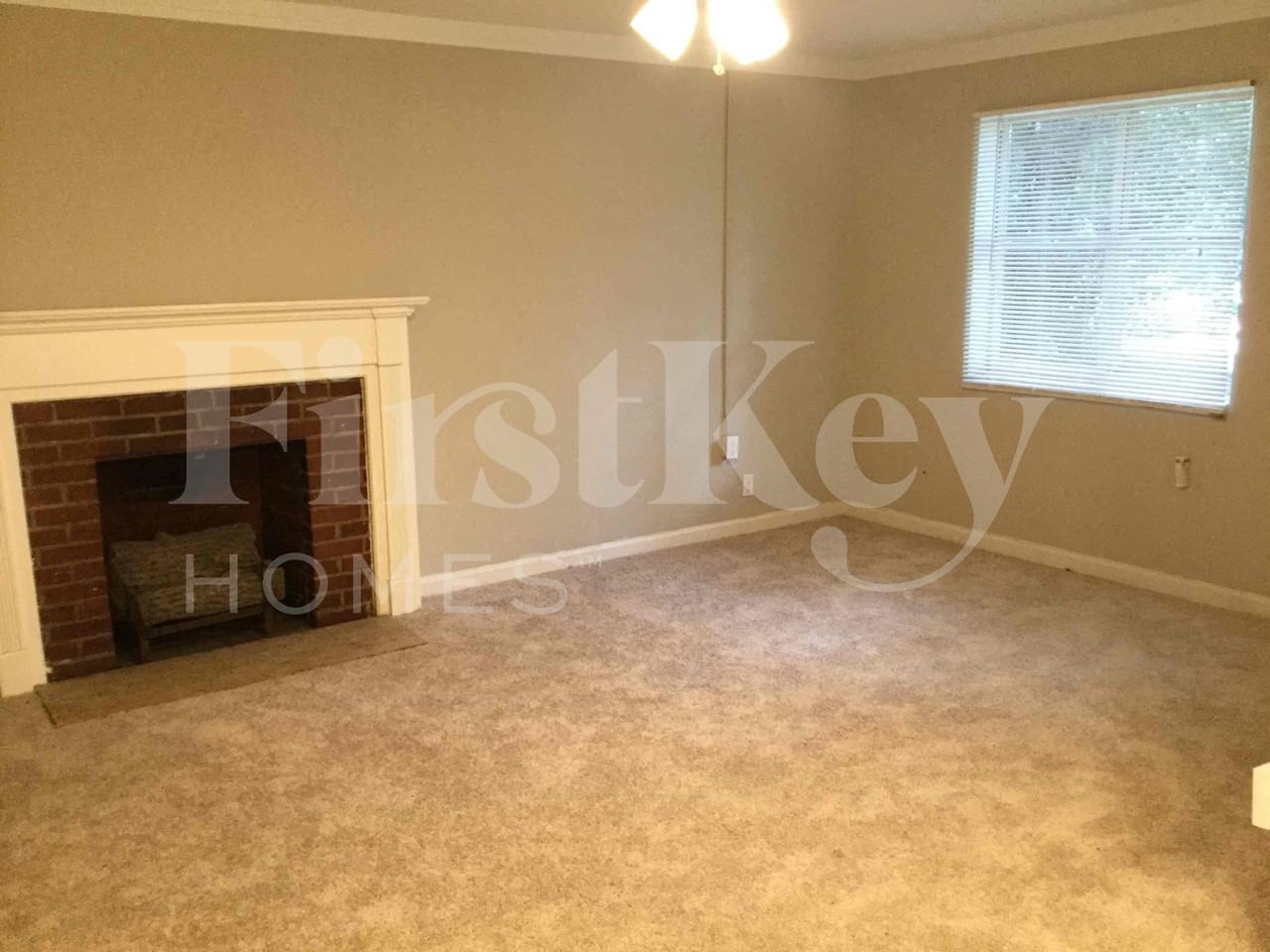 676 Bridge Ave - Photo 5 of 12