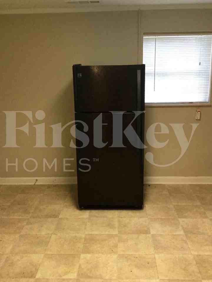 676 Bridge Ave - Photo 6 of 12