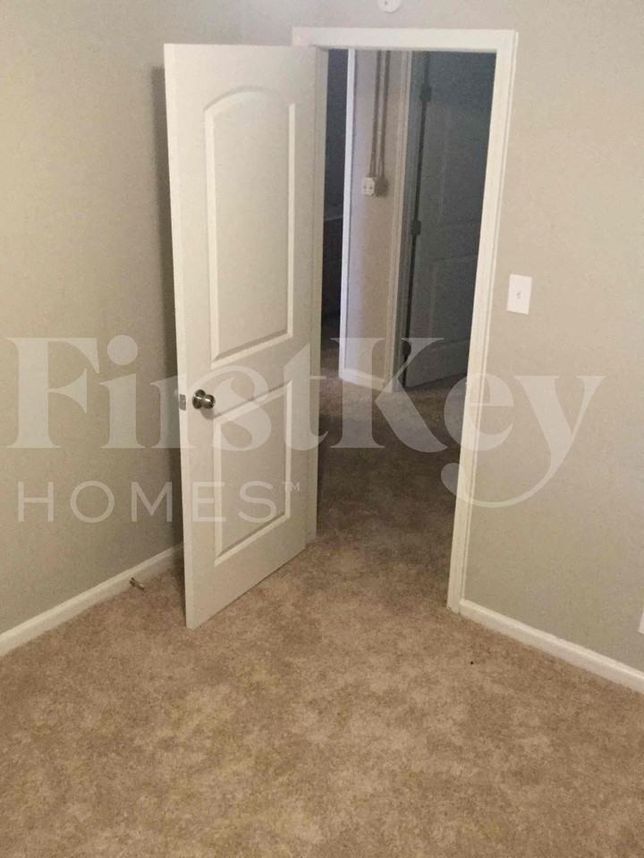 676 Bridge Ave - Photo 7 of 12