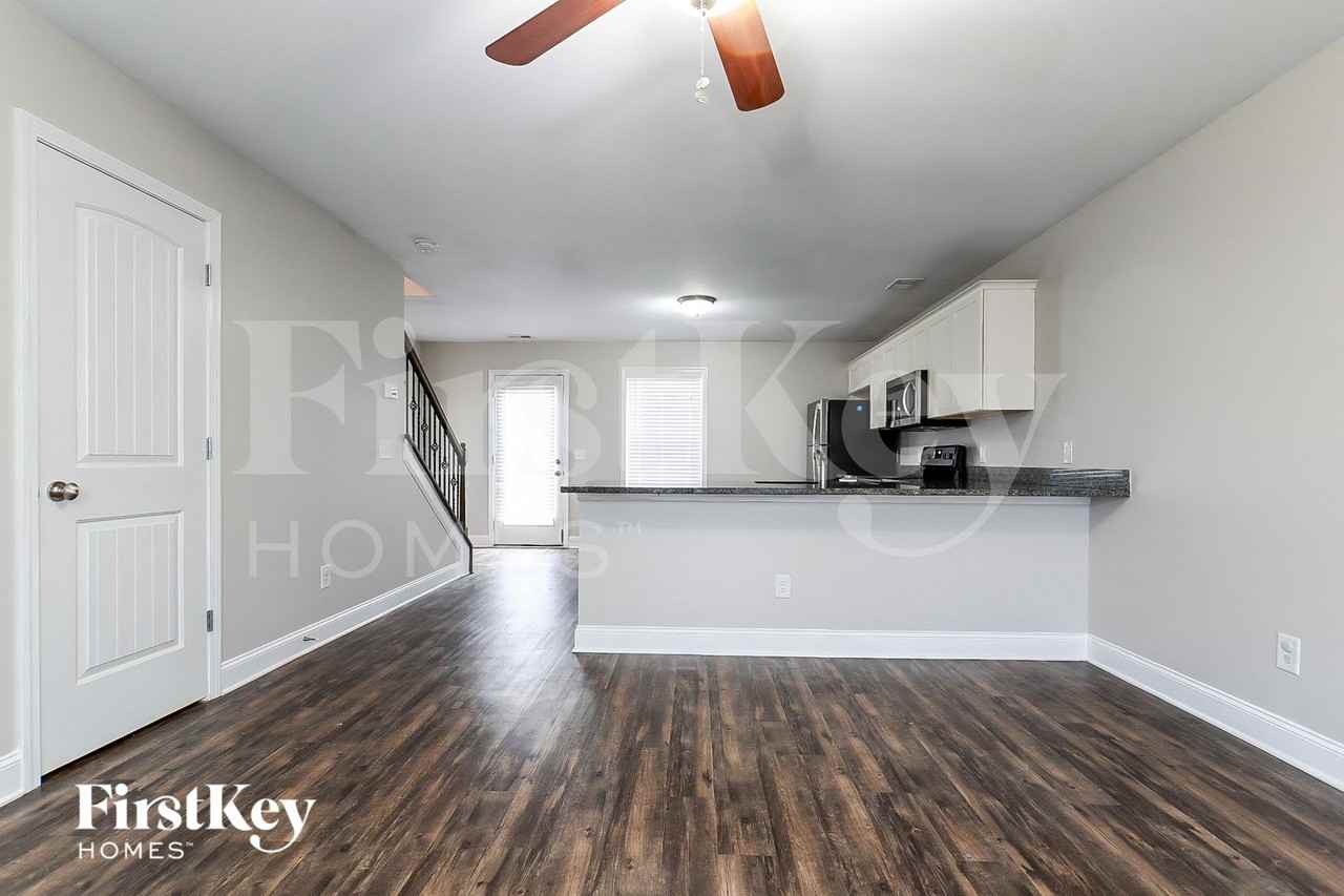 6710 Sawnee Way - Photo 3 of 15