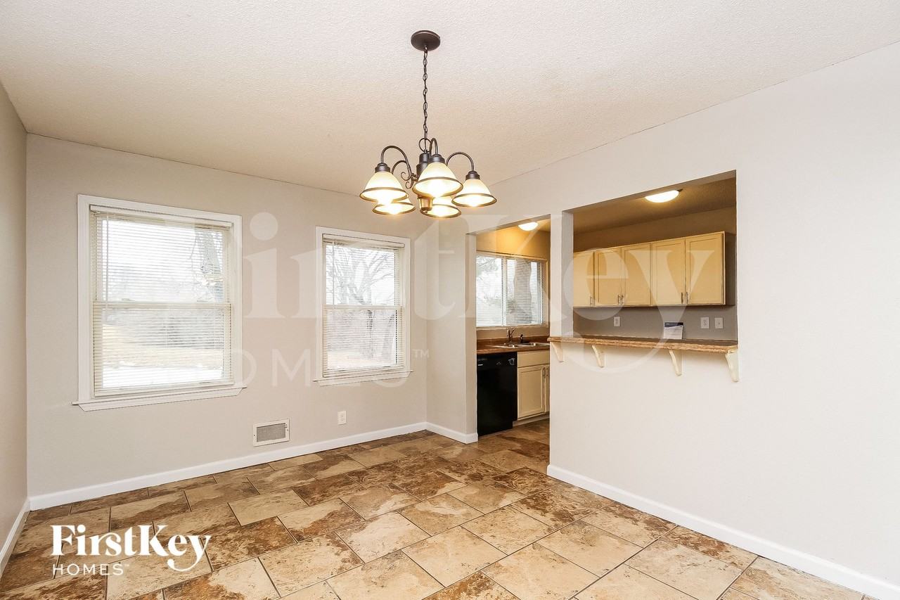 6007 E 150th St - Photo 5 of 15