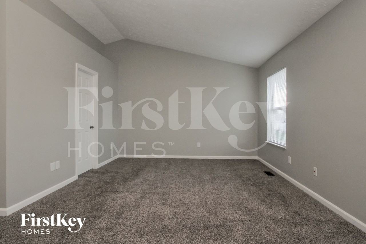 5910 Prairie Creek Dr - Photo 7 of 15