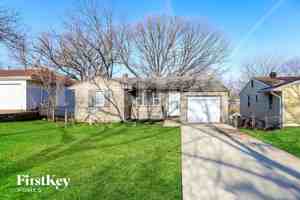 featured image of 5128 N Palmer Ave