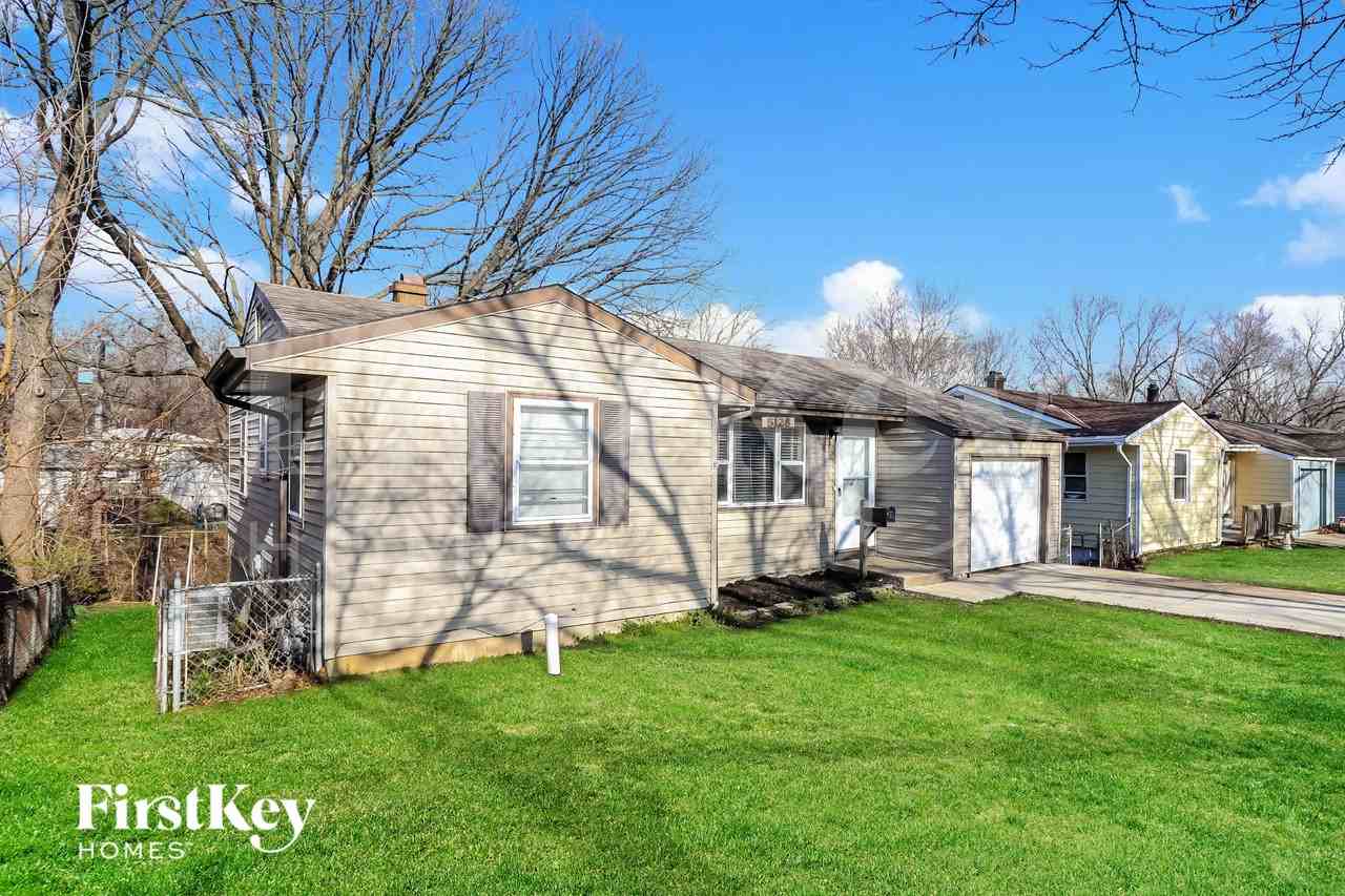 5128 N Palmer Ave - Photo 2 of 15