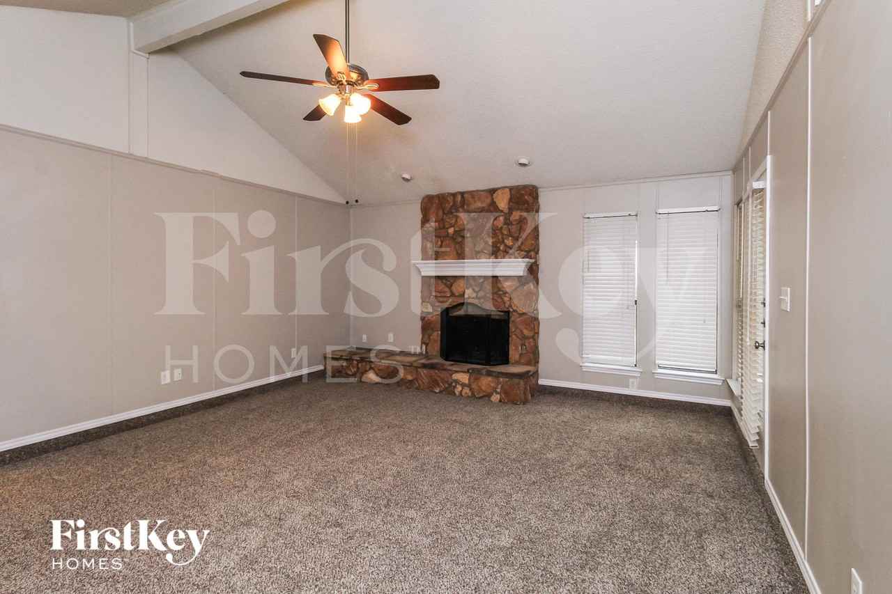 5010 Hawkins Cemetery Rd - Photo 6 of 16