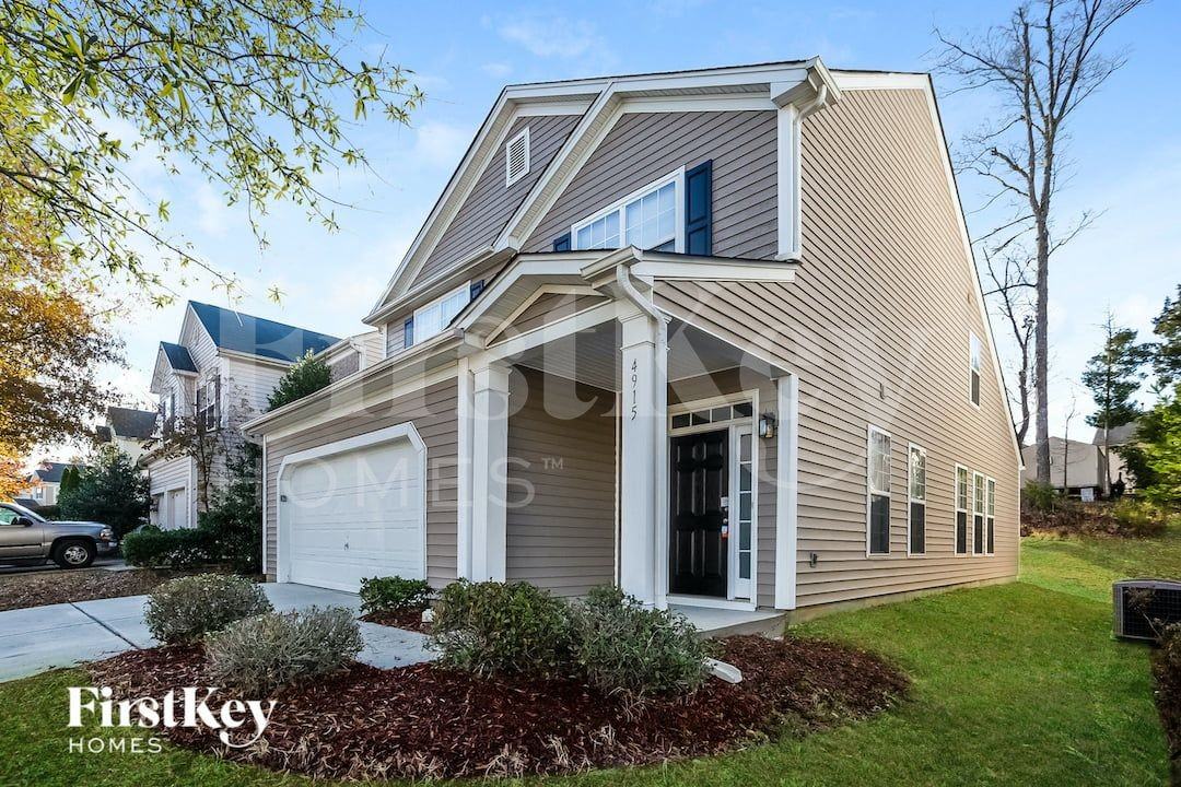 4915 Abercromby St - Photo 3 of 15