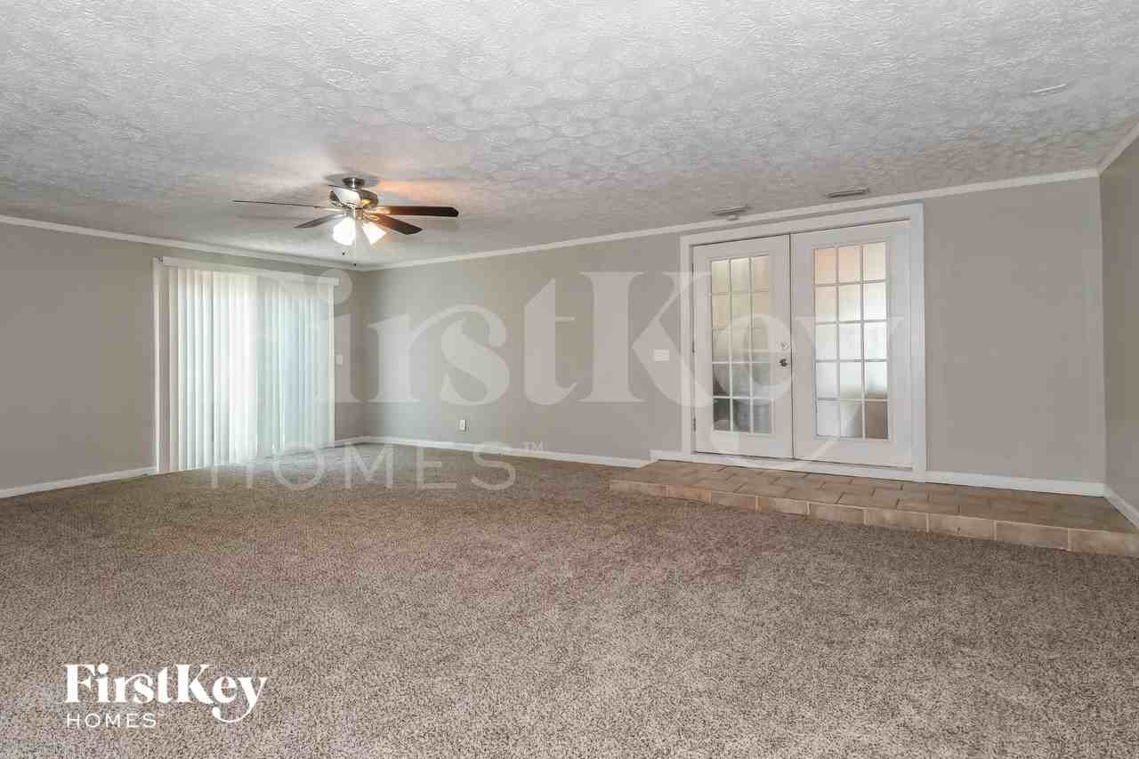 4034 Dalry Dr - Photo 5 of 16