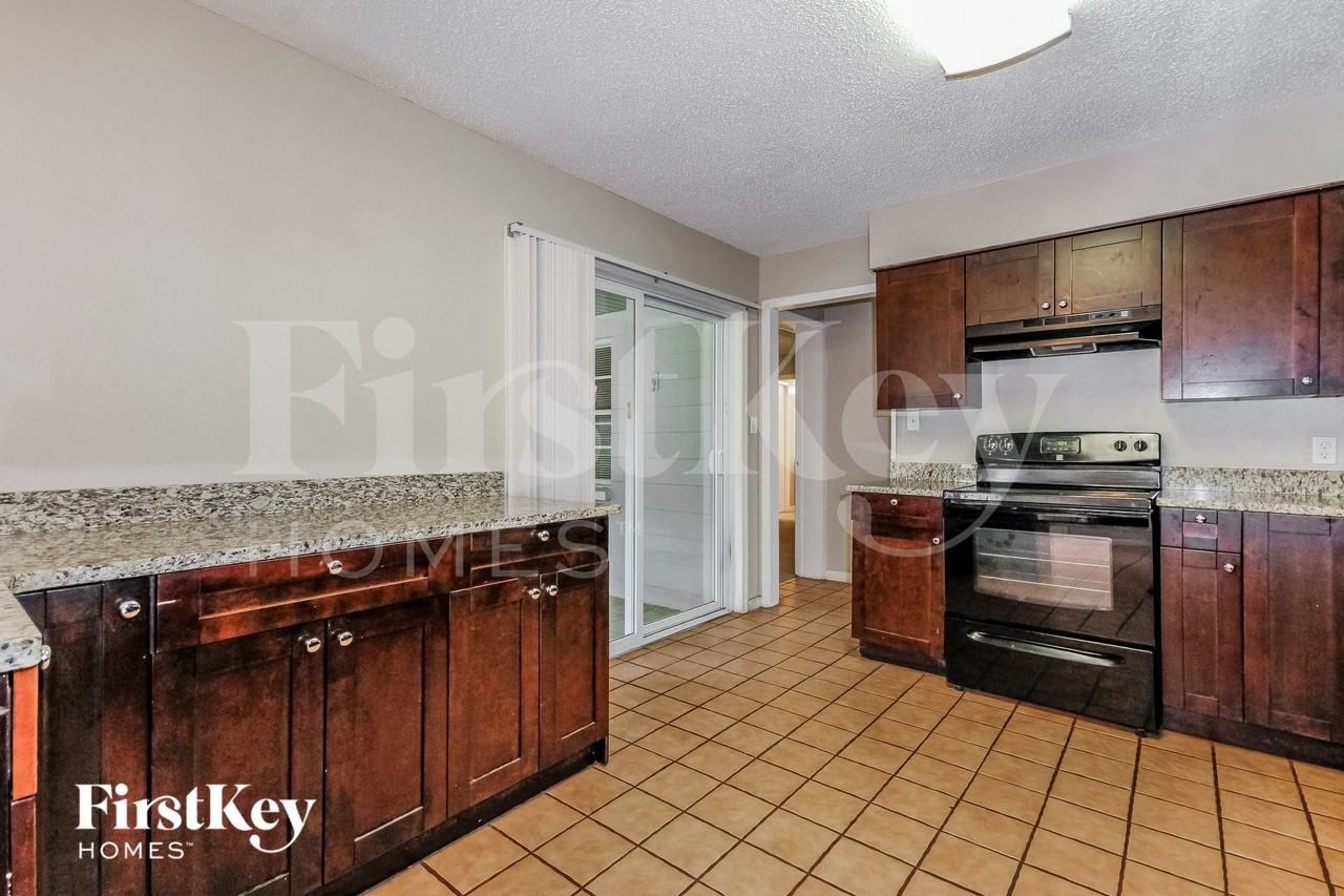 4017 Lana Dr - Photo 4 of 15