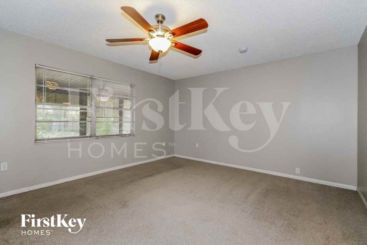 4017 Lana Dr - Photo 7 of 15