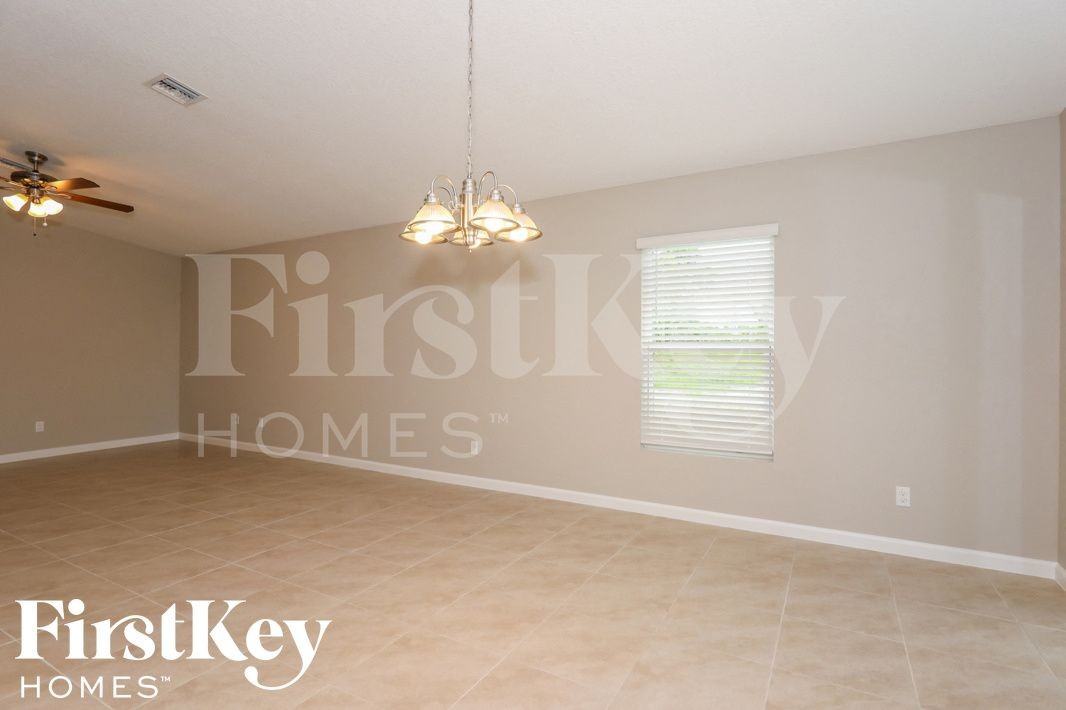 3501 Sw Voyager St - Photo 5 of 15