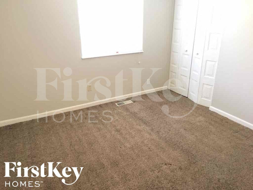 2856 Baywood Dr - Photo 7 of 11