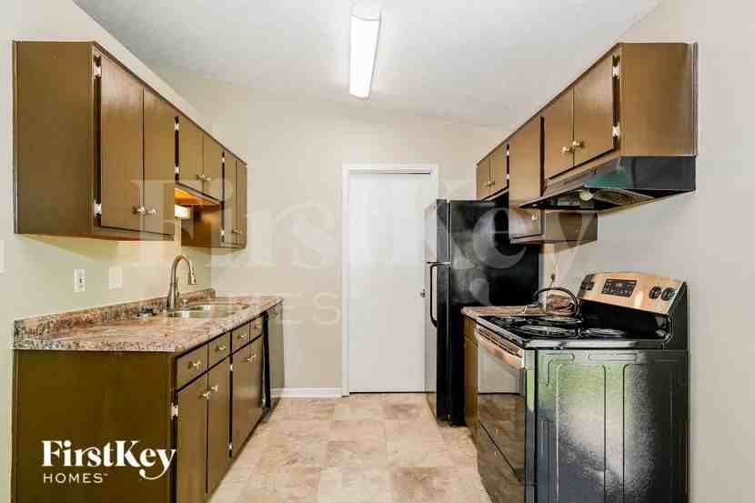 2804 Grassy Creek Dr - Photo 5 of 15