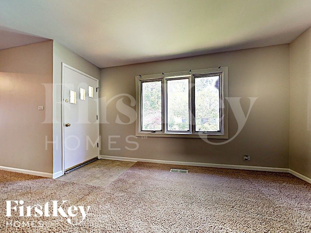 254 E Wayne Pl - Photo 3 of 13