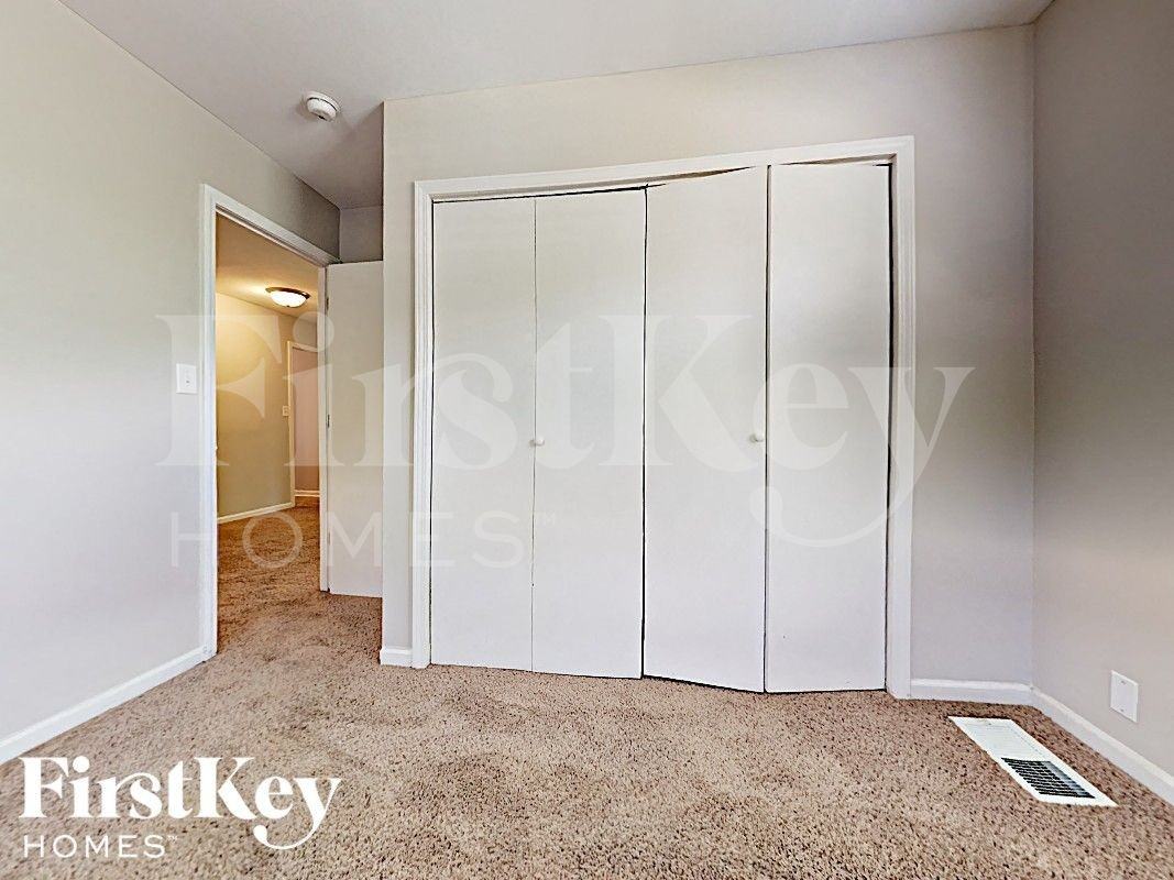 254 E Wayne Pl - Photo 6 of 13