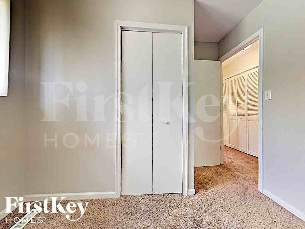 254 E Wayne Pl - Photo 7 of 13