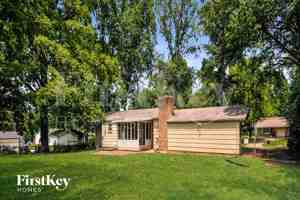 featured image of 14 Rolling Hills Dr