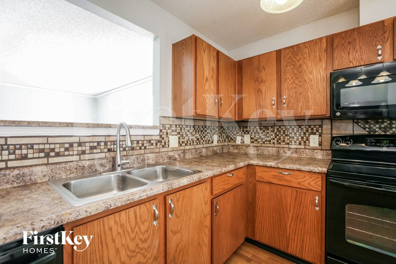 10817 Zimmerman Ln - Photo 6 of 15