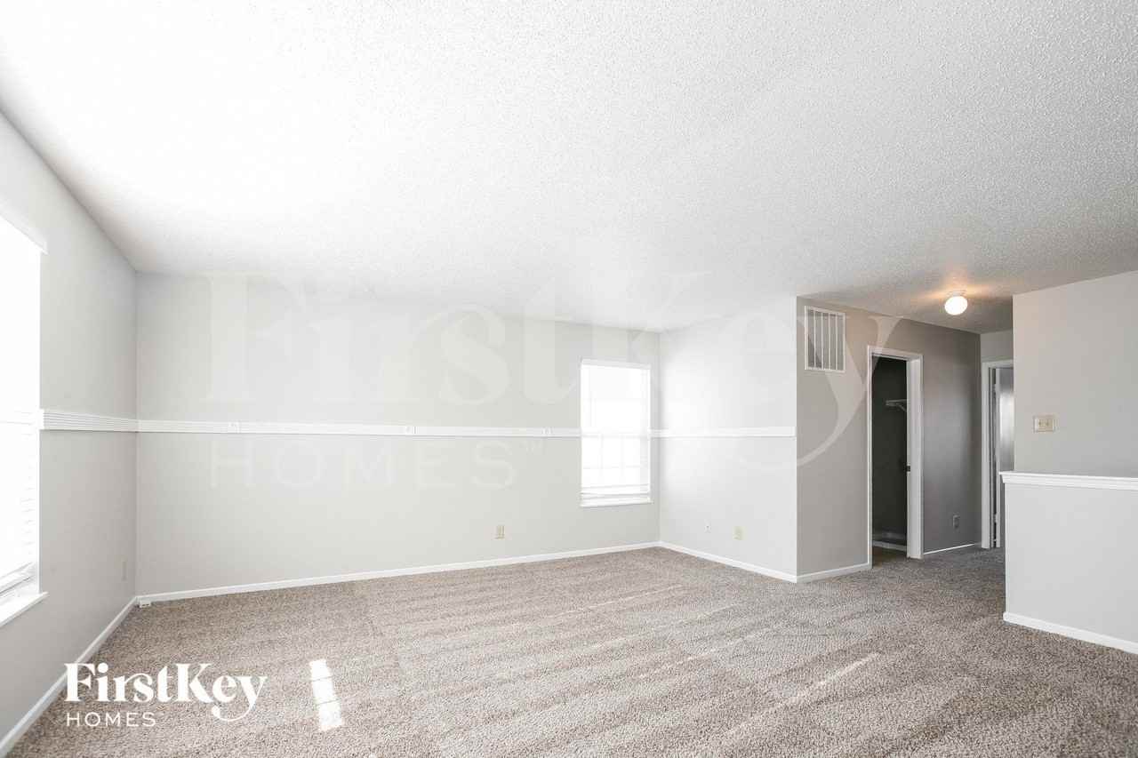 10817 Zimmerman Ln - Photo 7 of 15