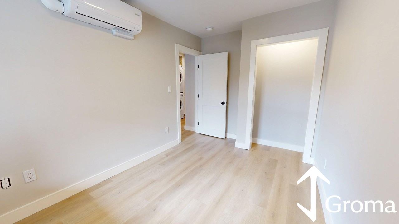 276 Maverick St #7 - Photo 7 of 14