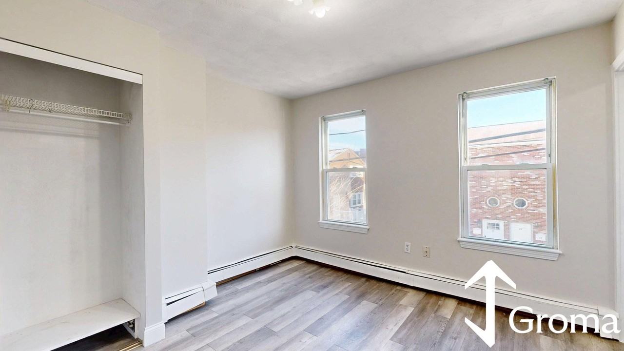 47 Morris St #3 - Photo 6 of 9