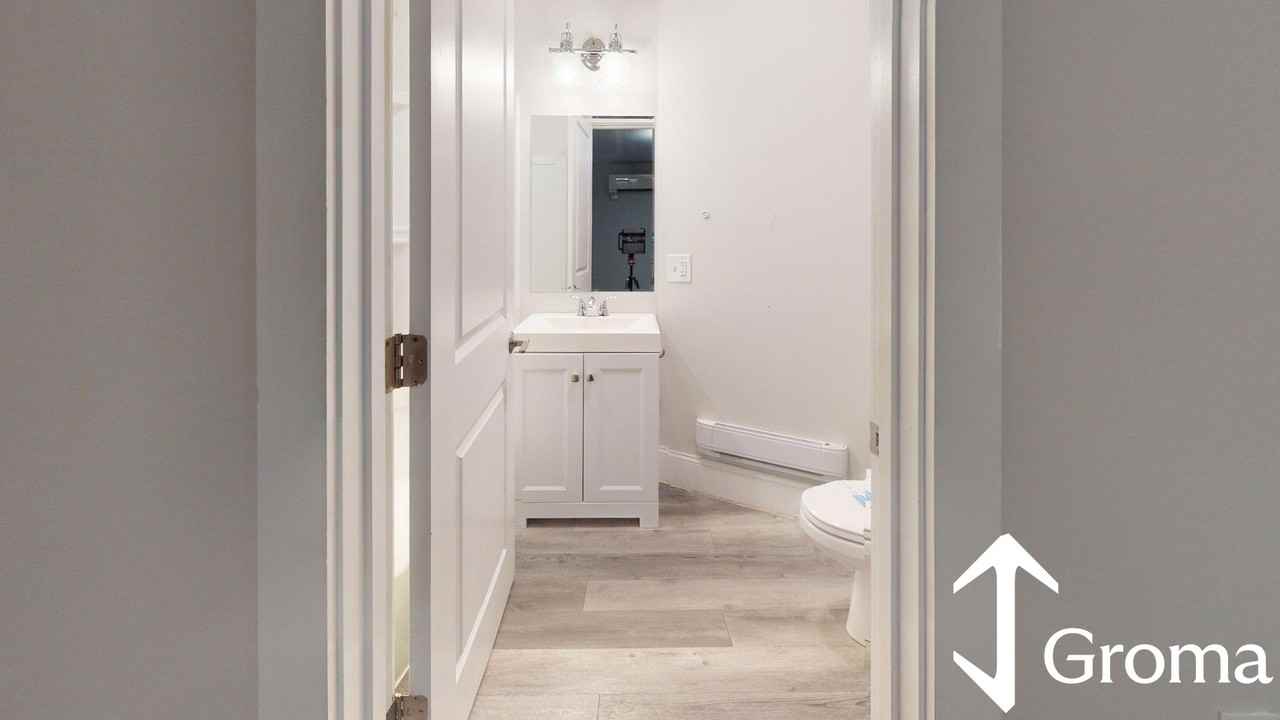 111 Meridian St #2 - Photo 7 of 9