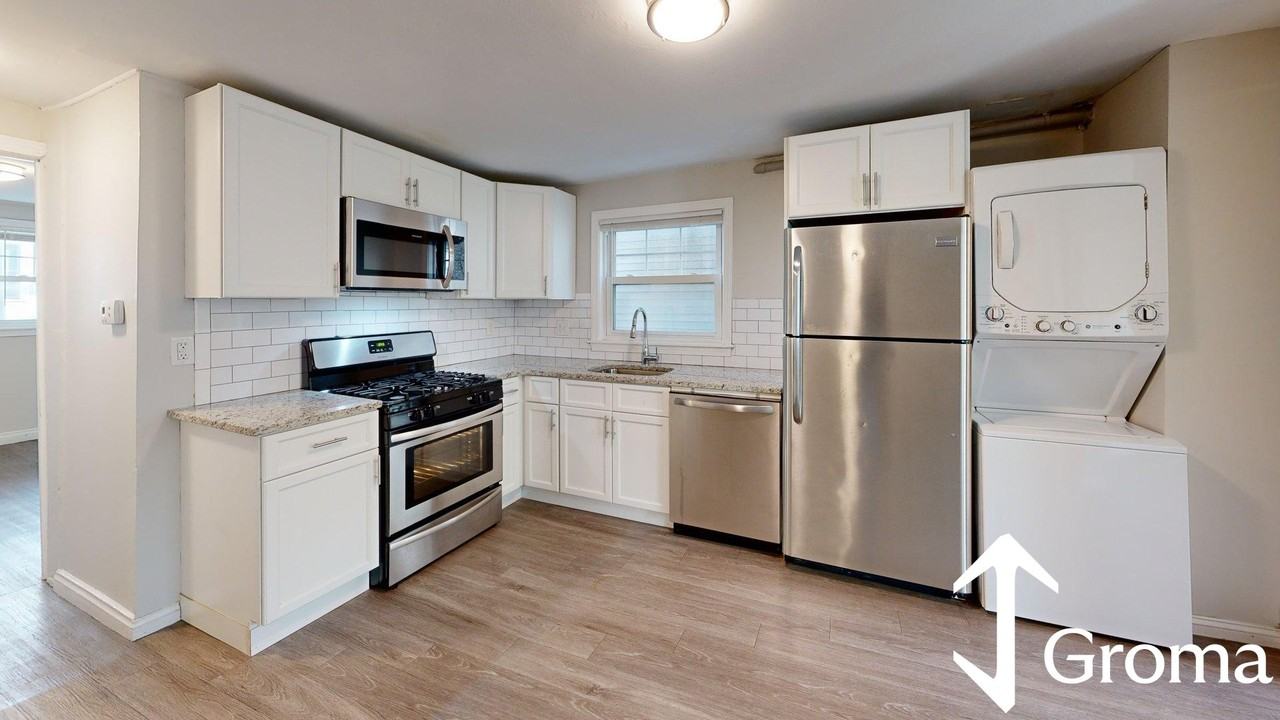 190 Maverick St #3 - Photo 7 of 10