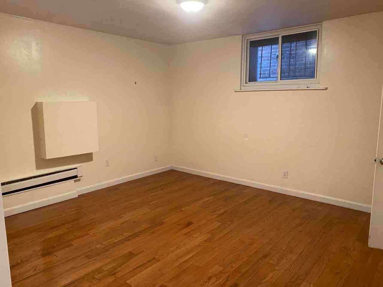 213 Maverick St #B1 - Photo 4 of 7