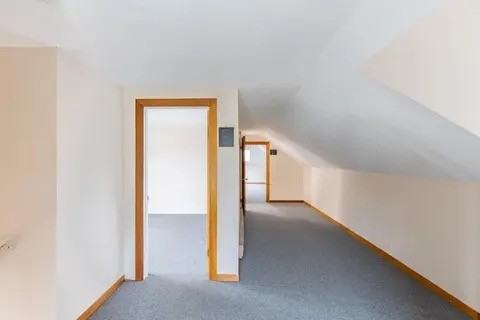 93 Harriet St #LEFT - Photo 3 of 18