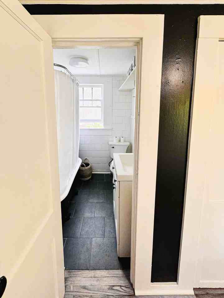 N Forest Ave Ne - Photo 3 of 15