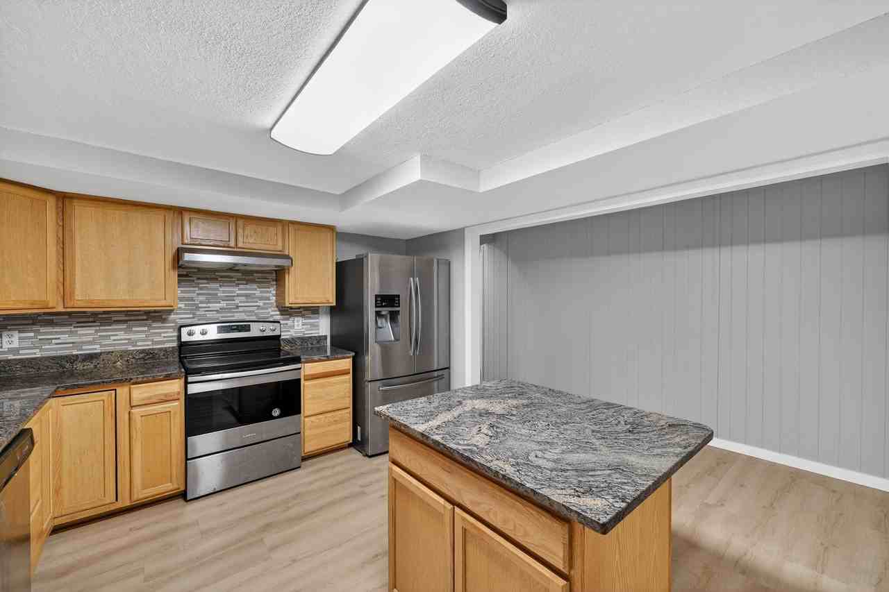 N 46th St - Photo 4 of 44