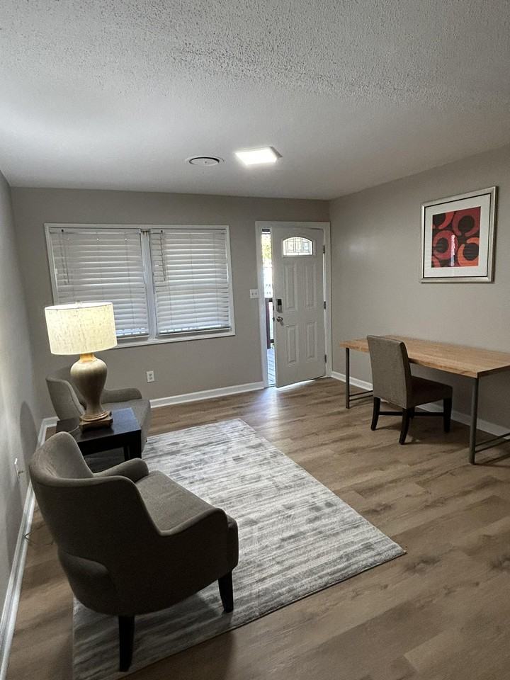 Darlington Dr - Photo 4 of 27