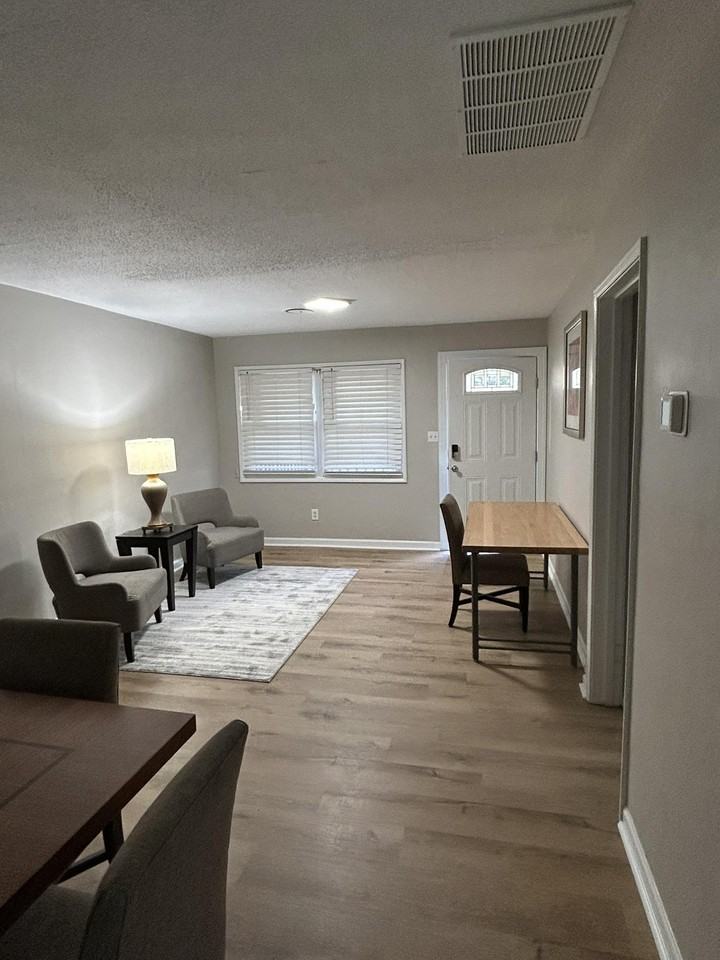 Darlington Dr - Photo 5 of 27