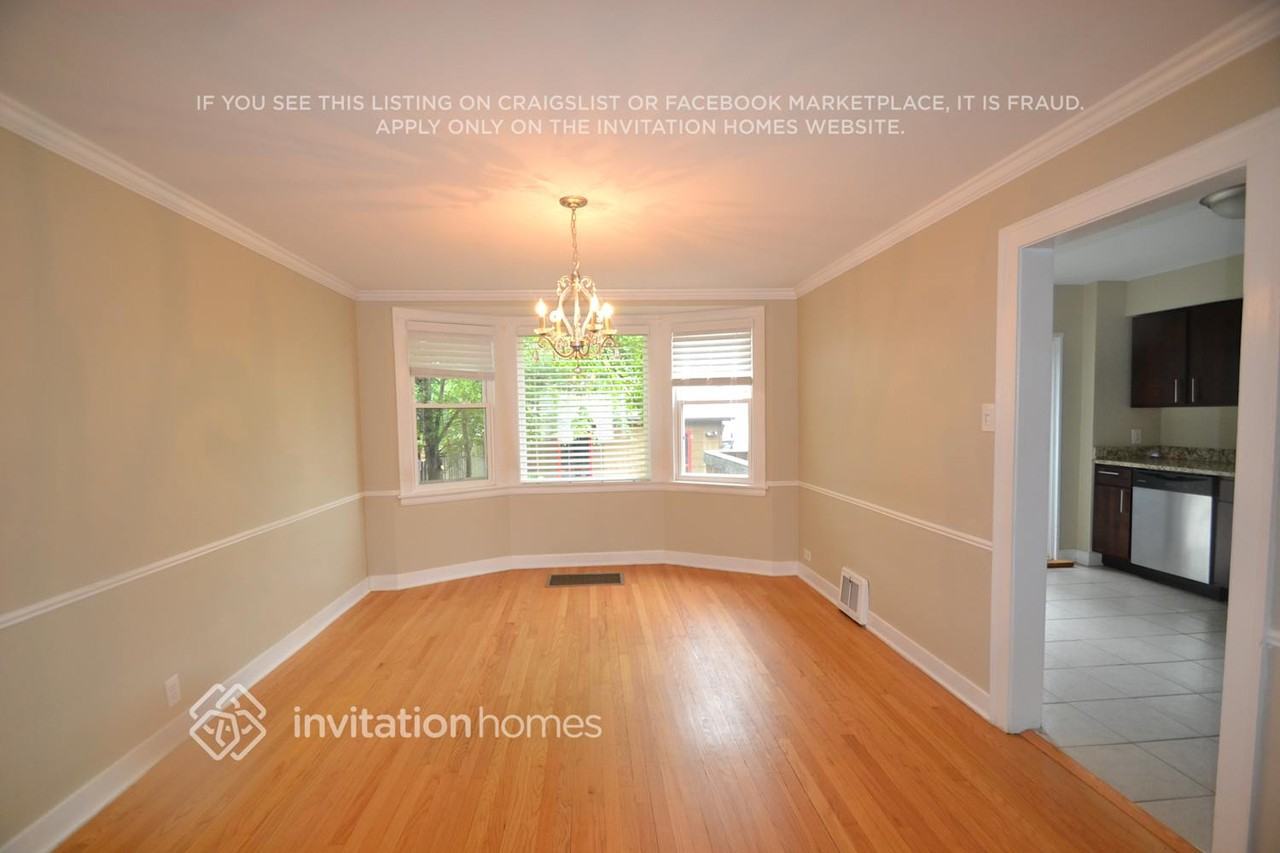 2904 N Mcvicker Ave - Photo 4 of 12