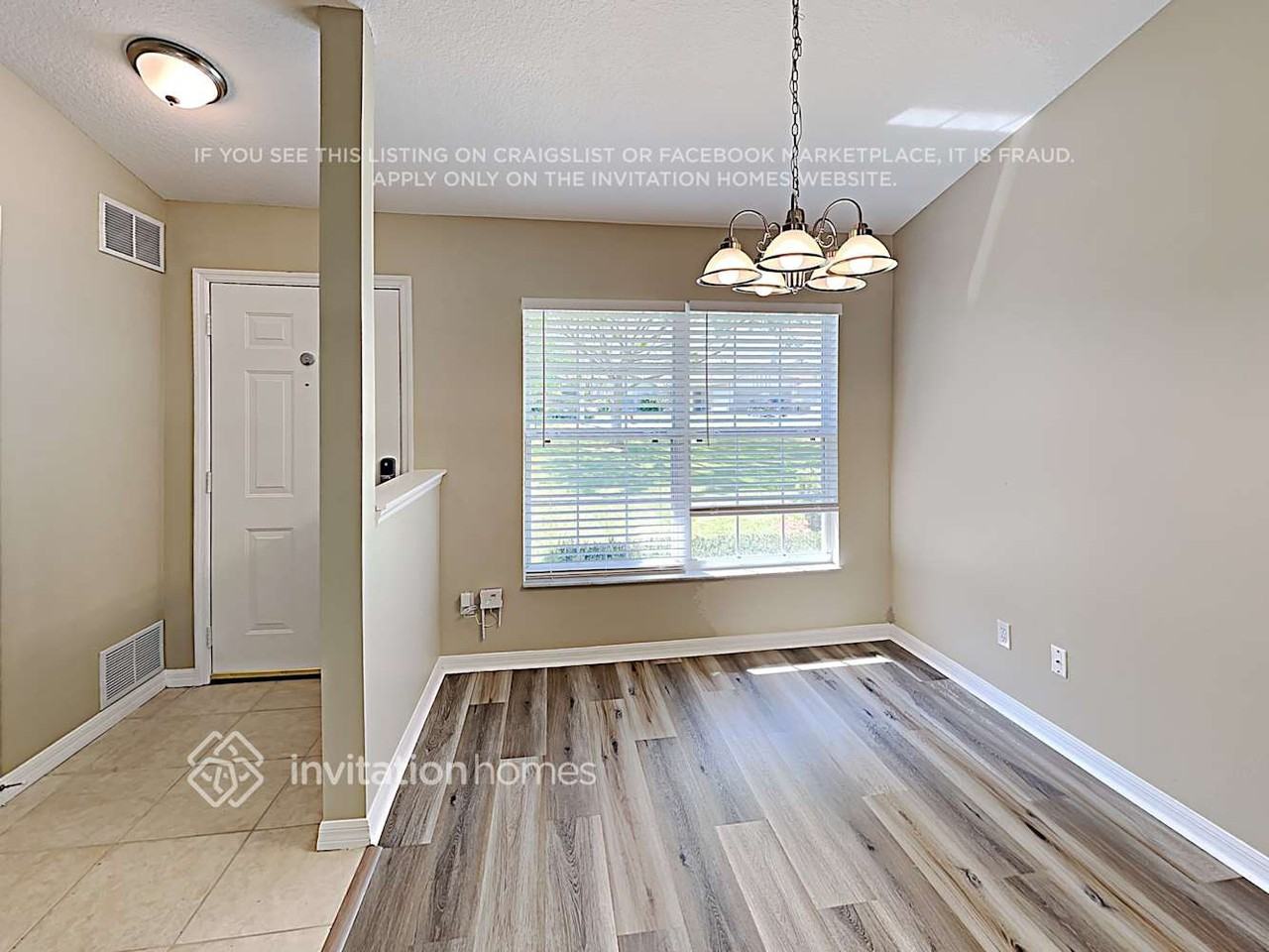 13125 Baneberry Ct - Photo 3 of 21