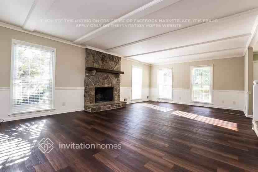 4107 Wellington Hills Ln - Photo 3 of 16